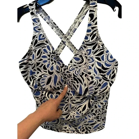 Lands'End Women's Multicolor V-Neck Cross Back Sleeveless Top Size 18DD - Picture 6 of 8